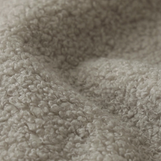 Ladda video: Möbeltyg NOW OR NEVER RECYCLED Velour - Vit